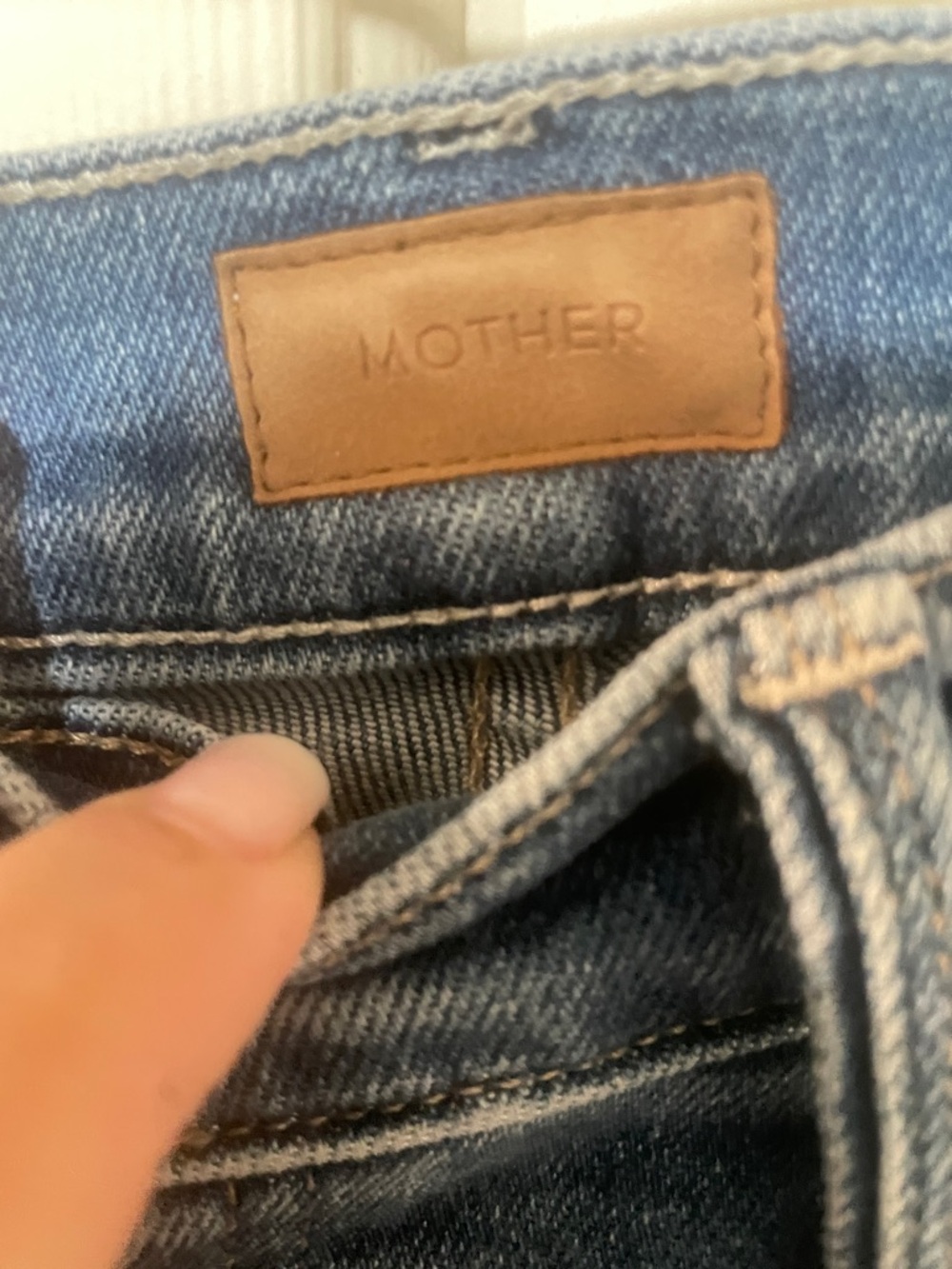 Mother jeans (the tomcat layover) size 28 - Picture 2 of 6